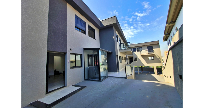 Sobrado à venda Rua Doutor Odon Carlos de Figueiredo Ferraz, 248, Parque São Domingos - Imóveis à Venda