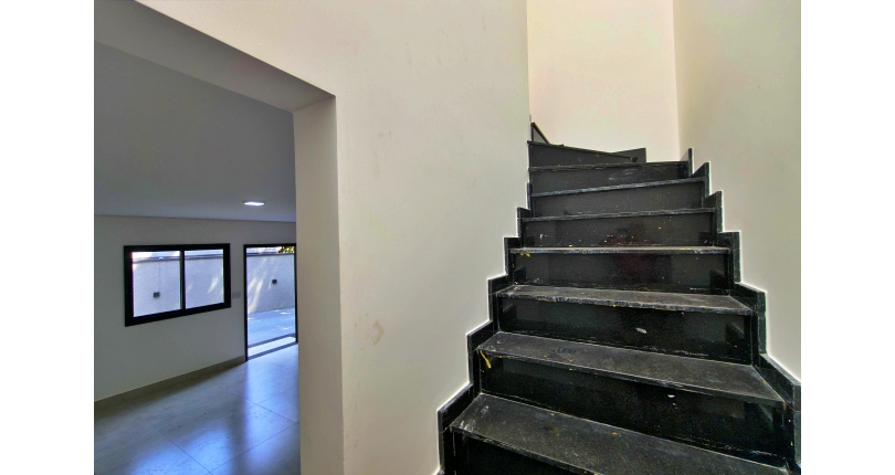 Sobrado à venda Rua Doutor Odon Carlos de Figueiredo Ferraz, 248, Parque São Domingos - Imóveis à Venda