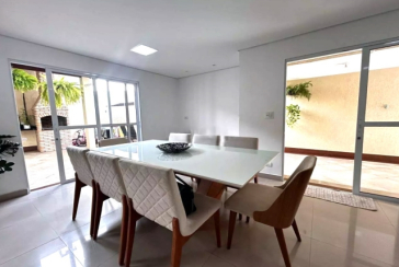 Belo Sobrado à venda no Bairro do Jardim Líbano na Rua João de Almeida e Silva,