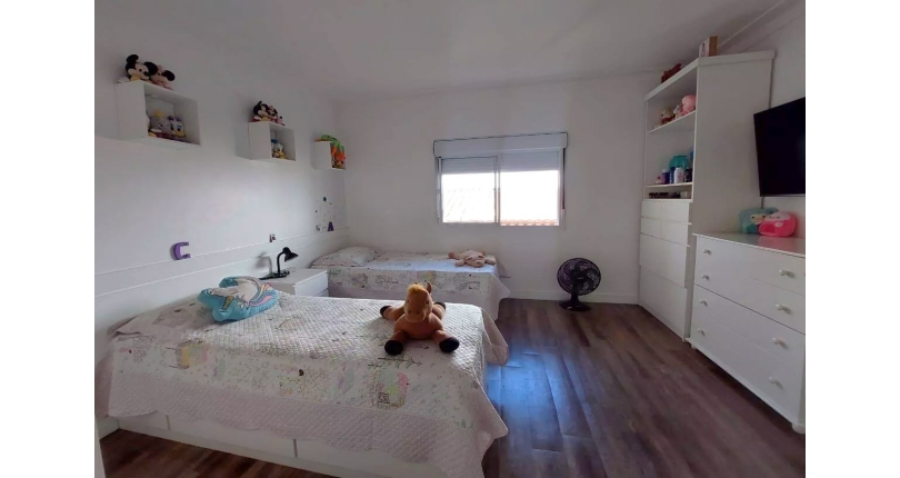 Belo Sobrado à venda no Bairro do Jardim Líbano na Rua João de Almeida e Silva,