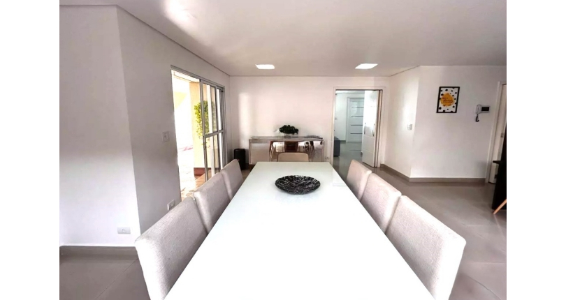 Belo Sobrado à venda no Bairro do Jardim Líbano na Rua João de Almeida e Silva,