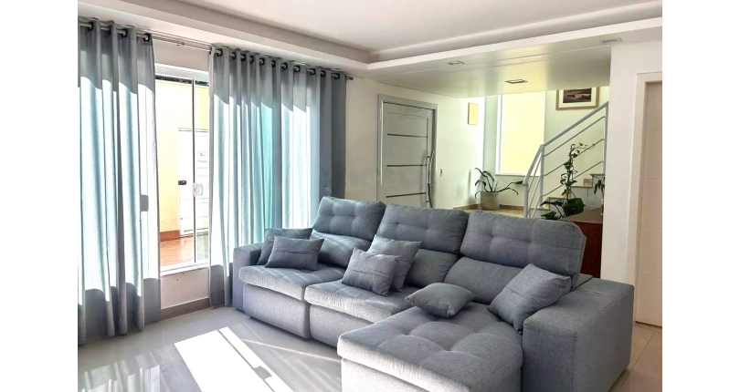 Belo Sobrado à venda no Bairro do Jardim Líbano na Rua João de Almeida e Silva,