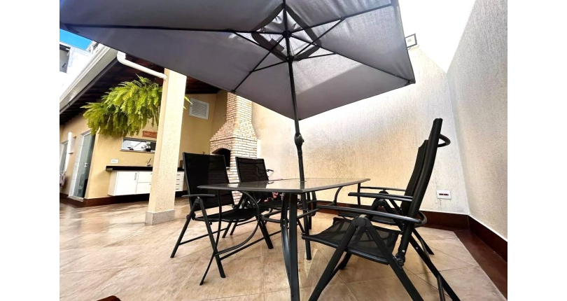 Belo Sobrado à venda no Bairro do Jardim Líbano na Rua João de Almeida e Silva,