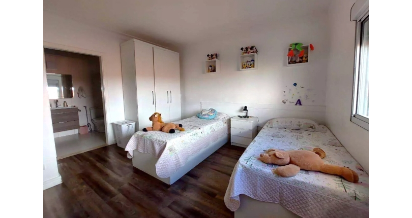 Belo Sobrado à venda no Bairro do Jardim Líbano na Rua João de Almeida e Silva,