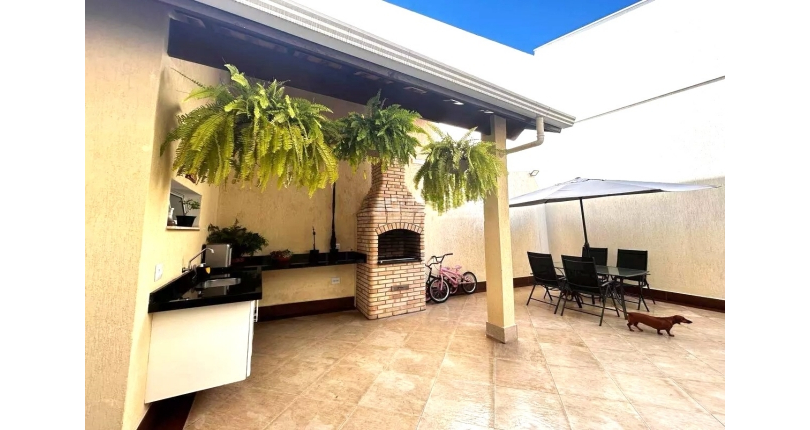 Belo Sobrado à venda no Bairro do Jardim Líbano na Rua João de Almeida e Silva,