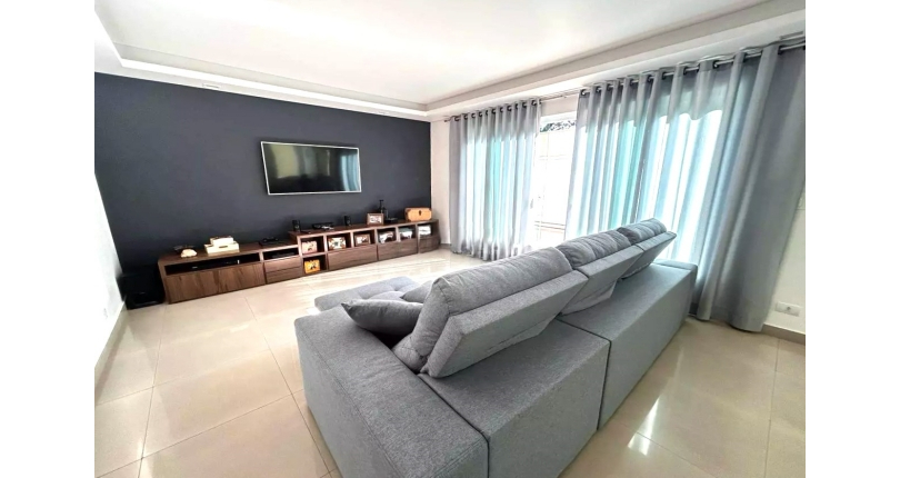 Belo Sobrado à venda no Bairro do Jardim Líbano na Rua João de Almeida e Silva,