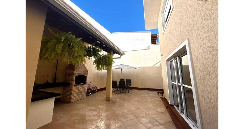 Belo Sobrado à venda no Bairro do Jardim Líbano na Rua João de Almeida e Silva,