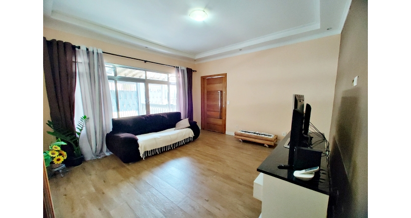 Bela Casa à venda no Bairro da Vila Barreto na Rua Jose Albano,