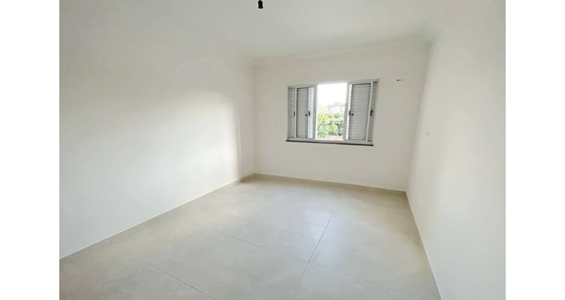 Sobrado novo à venda no Bairro da Chácara Inglesa na Rua Antônio Carlos Ferreira 152