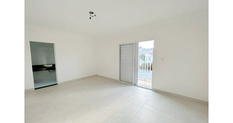 Sobrado novo à venda no Bairro da Chácara Inglesa na Rua Antônio Carlos Ferreira 152