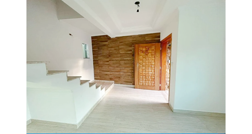 Sobrado novo à venda no Bairro da Chácara Inglesa na Rua Antônio Carlos Ferreira 152