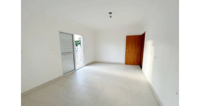 Sobrado novo à venda no Bairro da Chácara Inglesa na Rua Antônio Carlos Ferreira 152