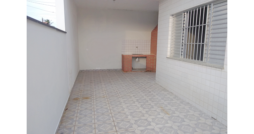 Casa térrea à venda em Itanhaém no Jardim Grandesp 