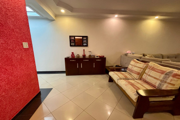 Belo Sobrado à venda no Bairro do Parque São Domingos na Rua Doutor Odon Carlos de Figueiredo Ferraz