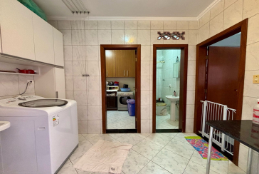 Belo Sobrado à venda no Bairro do Parque São Domingos na Rua Doutor Odon Carlos de Figueiredo Ferraz