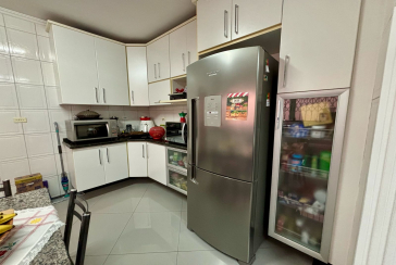 Belo Sobrado à venda no Bairro do Parque São Domingos na Rua Doutor Odon Carlos de Figueiredo Ferraz