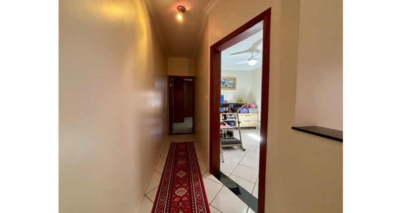 Belo Sobrado à venda no Bairro do Parque São Domingos na Rua Doutor Odon Carlos de Figueiredo Ferraz