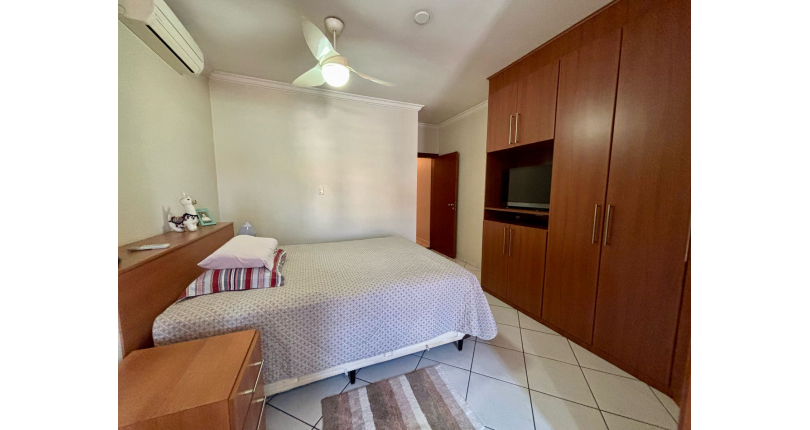 Belo Sobrado à venda no Bairro do Parque São Domingos na Rua Doutor Odon Carlos de Figueiredo Ferraz