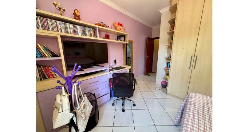 Belo Sobrado à venda no Bairro do Parque São Domingos na Rua Doutor Odon Carlos de Figueiredo Ferraz