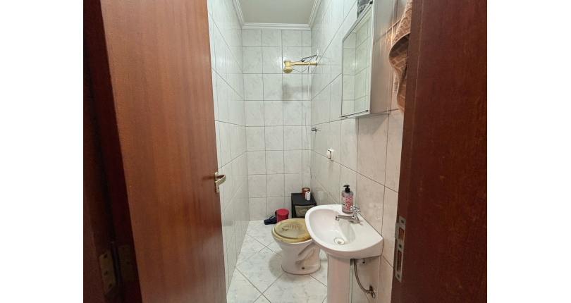 Belo Sobrado à venda no Bairro do Parque São Domingos na Rua Doutor Odon Carlos de Figueiredo Ferraz