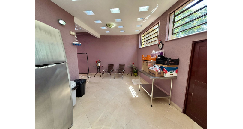 Belo Sobrado à venda no Bairro do Parque São Domingos na Rua Doutor Odon Carlos de Figueiredo Ferraz