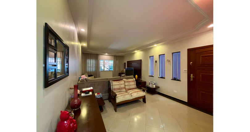 Belo Sobrado à venda no Bairro do Parque São Domingos na Rua Doutor Odon Carlos de Figueiredo Ferraz