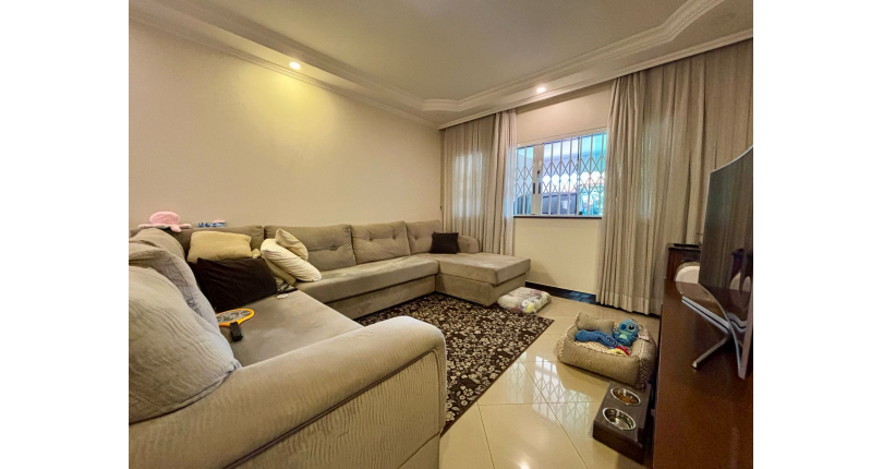 Belo Sobrado à venda no Bairro do Parque São Domingos na Rua Doutor Odon Carlos de Figueiredo Ferraz