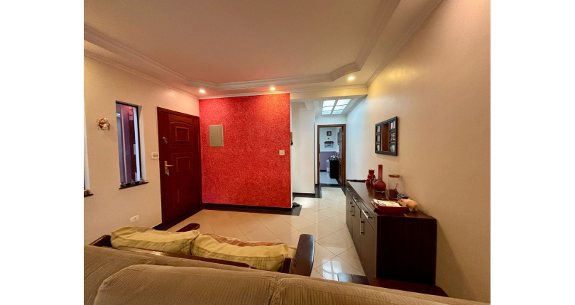 Belo Sobrado à venda no Bairro do Parque São Domingos na Rua Doutor Odon Carlos de Figueiredo Ferraz