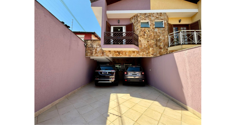 Belo Sobrado à venda no Bairro do Parque São Domingos na Rua Doutor Odon Carlos de Figueiredo Ferraz