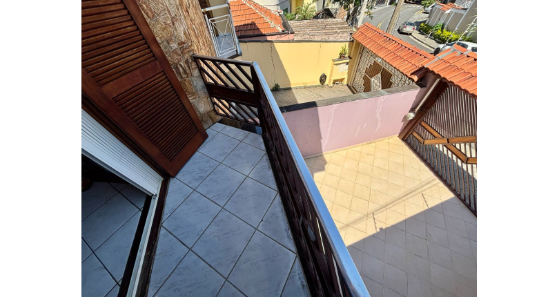 Belo Sobrado à venda no Bairro do Parque São Domingos na Rua Doutor Odon Carlos de Figueiredo Ferraz