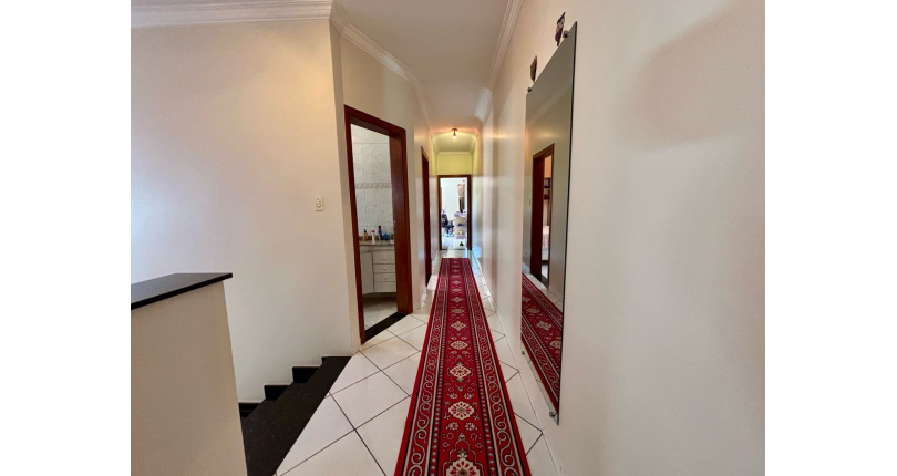 Belo Sobrado à venda no Bairro do Parque São Domingos na Rua Doutor Odon Carlos de Figueiredo Ferraz