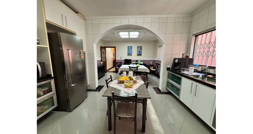 Belo Sobrado à venda no Bairro do Parque São Domingos na Rua Doutor Odon Carlos de Figueiredo Ferraz