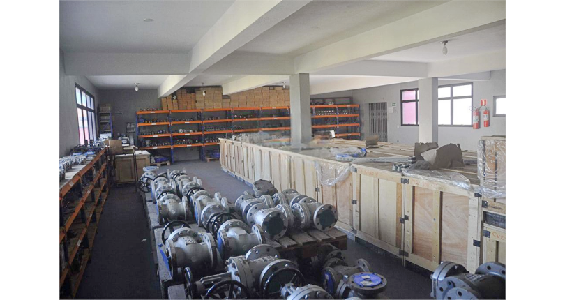 Oportunidade: Galpão à venda no Bairro do Jardim Santo Elias na Avenida Mutinga