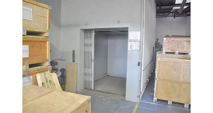 Oportunidade: Galpão à venda no Bairro do Jardim Santo Elias na Avenida Mutinga