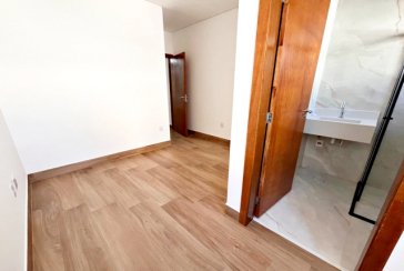 Lindo Sobrado Novo à venda Bairro do Parque São Domingos na Avenida General Charles de Gaulle 448,