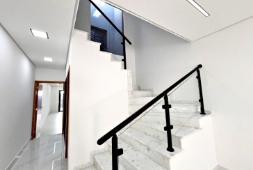 Lindo Sobrado Novo à venda Bairro do Parque São Domingos na Avenida General Charles de Gaulle 448,