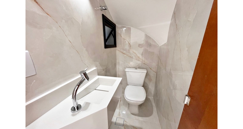 Lindo Sobrado Novo à venda Bairro do Parque São Domingos na Avenida General Charles de Gaulle 448,