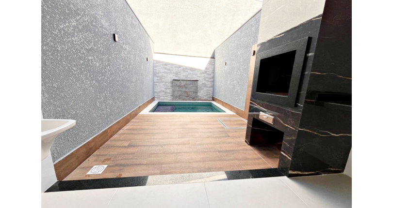 Lindo Sobrado Novo à venda Bairro do Parque São Domingos na Avenida General Charles de Gaulle 448,