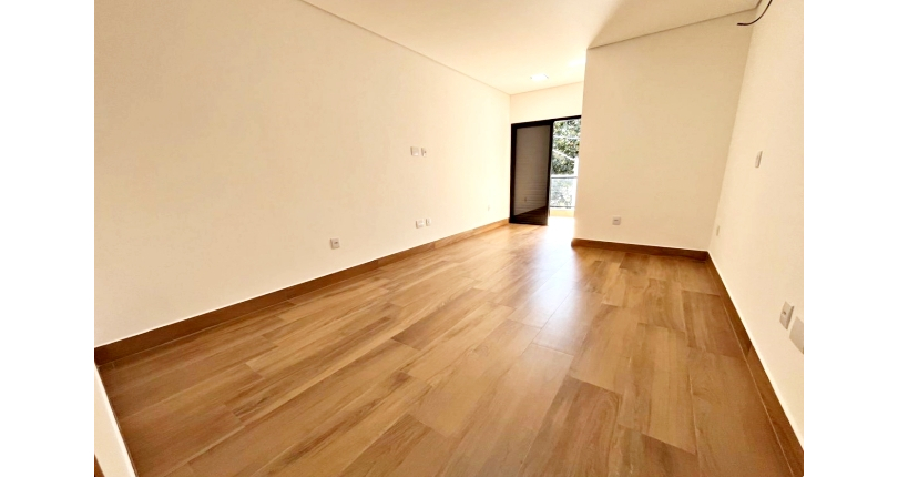 Lindo Sobrado Novo à venda Bairro do Parque São Domingos na Avenida General Charles de Gaulle 448,