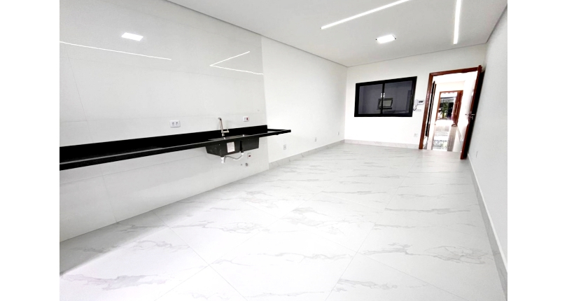 Lindo Sobrado Novo à venda Bairro do Parque São Domingos na Avenida General Charles de Gaulle 448,