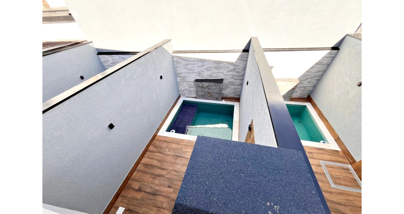 Lindo Sobrado Novo à venda Bairro do Parque São Domingos na Avenida General Charles de Gaulle 448,