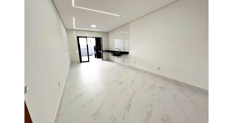 Lindo Sobrado Novo à venda Bairro do Parque São Domingos na Avenida General Charles de Gaulle 448,