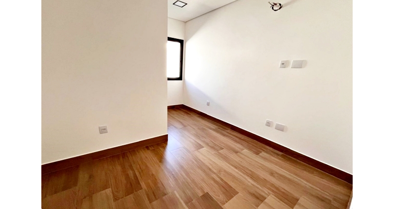 Sobrado à venda Avenida General Charles de Gaulle, 450, Parque São Domingos - Imóveis à Venda