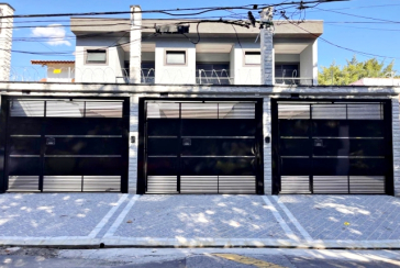 Lindo Sobrado Novo à venda Bairro do Parque São Domingos na Avenida General Charles de Gaulle 446, 