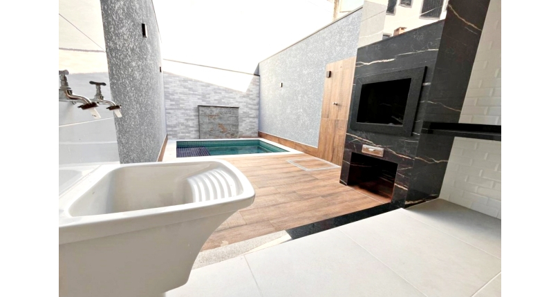 Lindo Sobrado Novo à venda Bairro do Parque São Domingos na Avenida General Charles de Gaulle 446, 