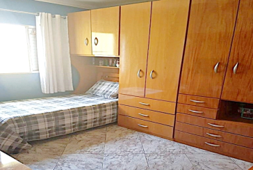 Bom Sobrado à venda no Bairro do Parque Nações Unidas na Rua Ciríaco Jimenez,