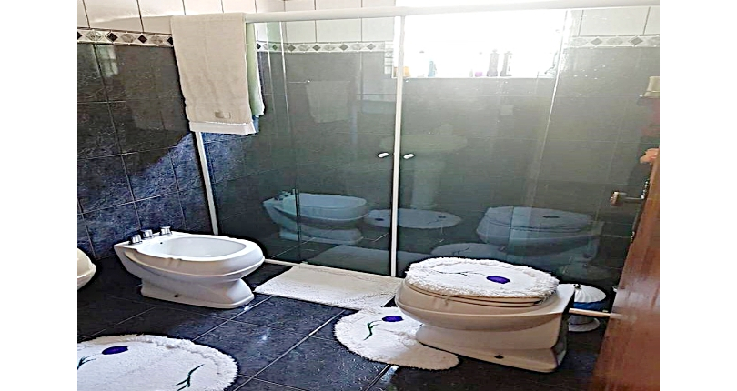 Bom Sobrado à venda no Bairro do Parque Nações Unidas na Rua Ciríaco Jimenez,