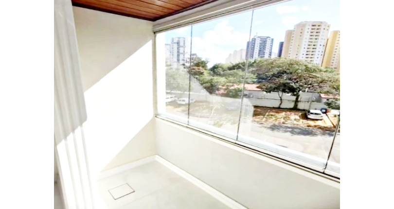  Apartamento à venda no Bairro do Parque Continental na Avenida Antônio de Souza Noschese 1675,