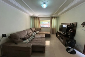 Belo Sobrado à venda no Bairro do Jardim Regina na Rua Engenheiro Marcílio Cardoso,