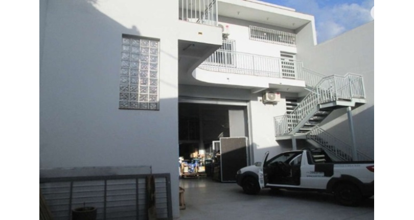 Ótimo Galpão Industrial à venda no Bairro do Jardim na Avenida Elísio Cordeiro de Siqueira, 